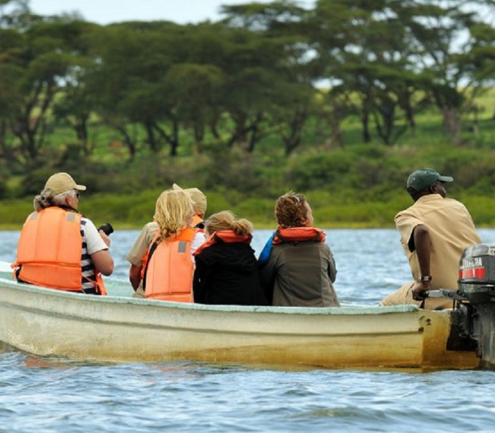5-Days Kenya Safari: Masai Mara, Lake Naivasha, Amboseli & Coast Attractions