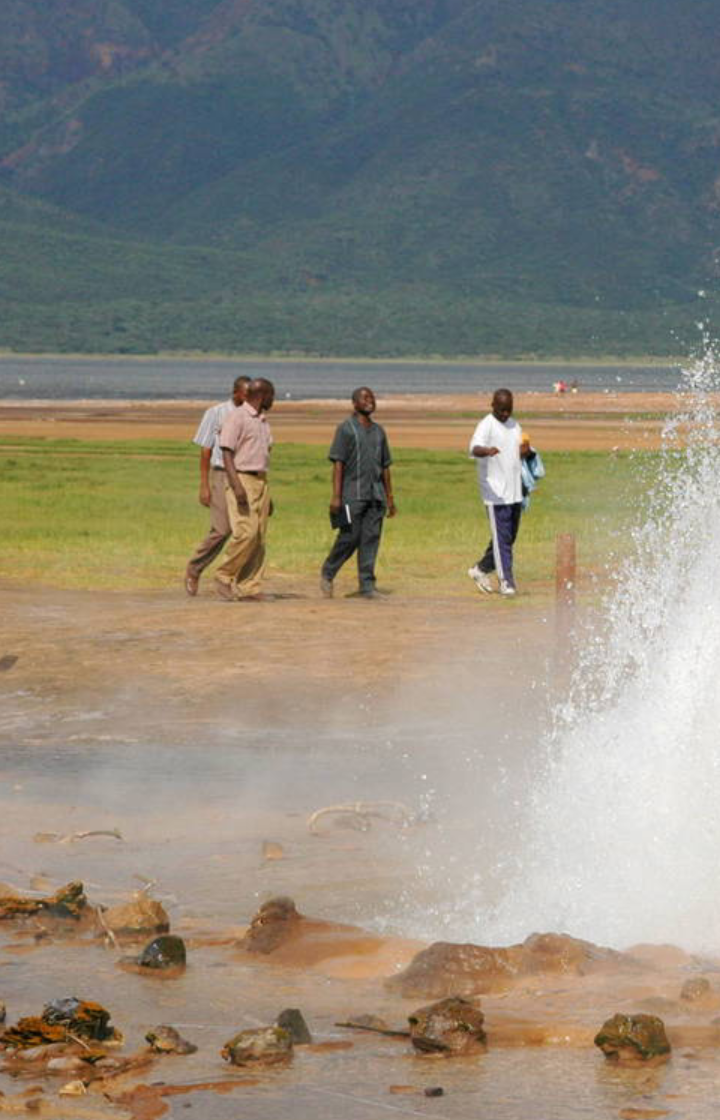 6 Days Safari To Lakes Nakuru, Bogoria & Naivasha Plus Masai Mara Walking Safaris