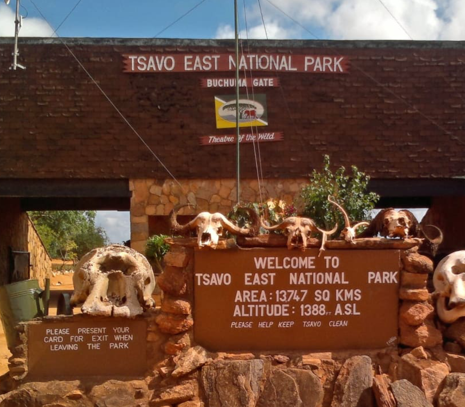 6 Days Safari Tour | 4 Iconic Parks & Flight To Diani Beach  Attractions