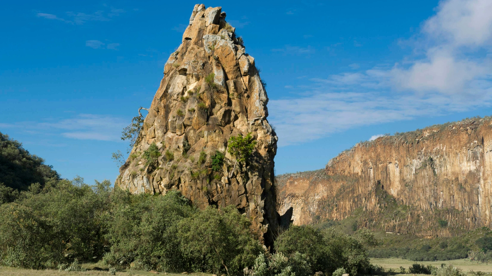 Hell’s Gate National Park Attractions